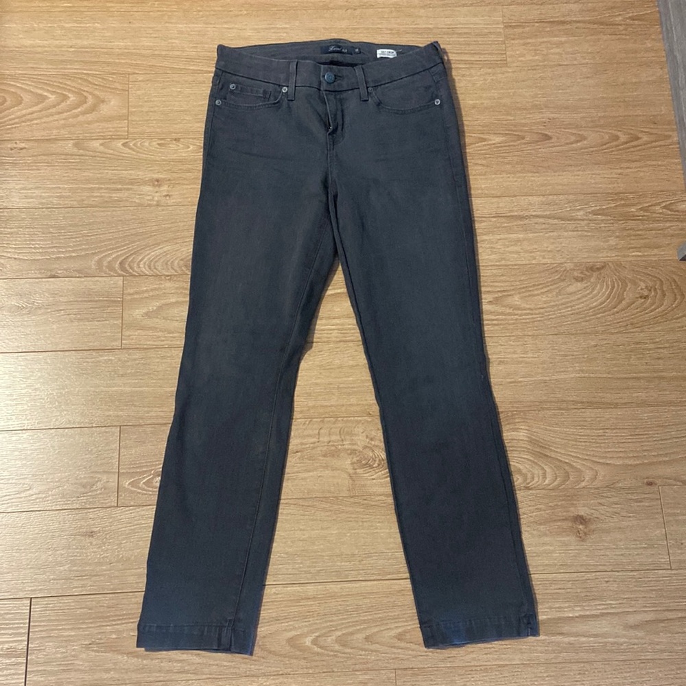 Level 99 Lily Crop size 28